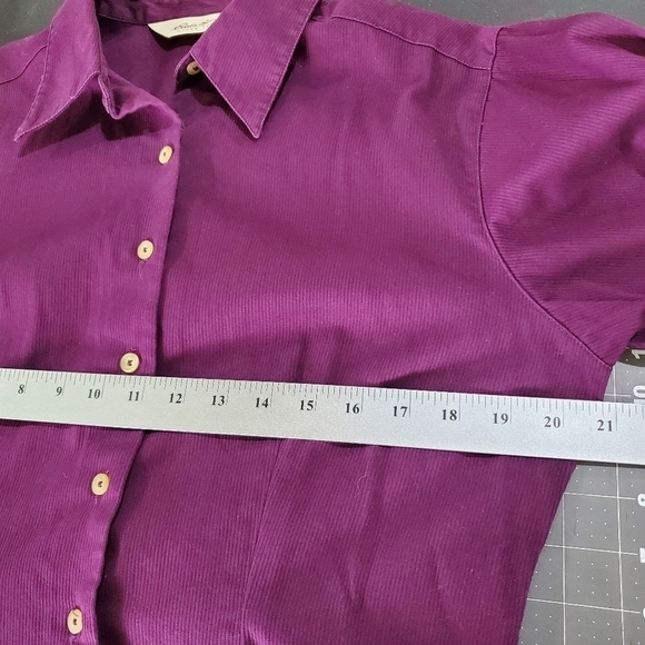 Eddie Bauer Purple Button Down Cotton Pleated Blouse with Collar Size Medium - Picture 8 of 9